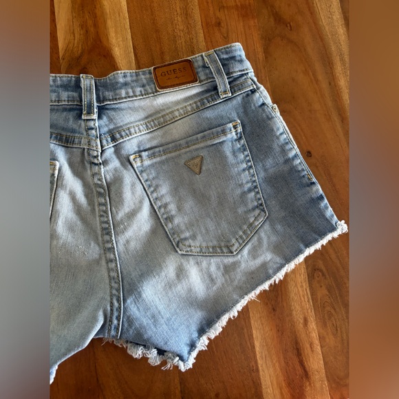 Guess shorts - Picture 3 of 9